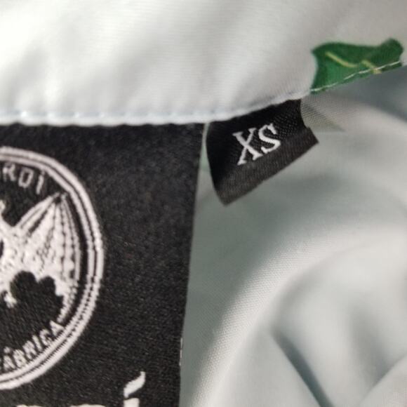 Bacardi Shirt Mens Extra Small XS Hawaiian Button Up Parrot Rum Tropical - Picture 12 of 12